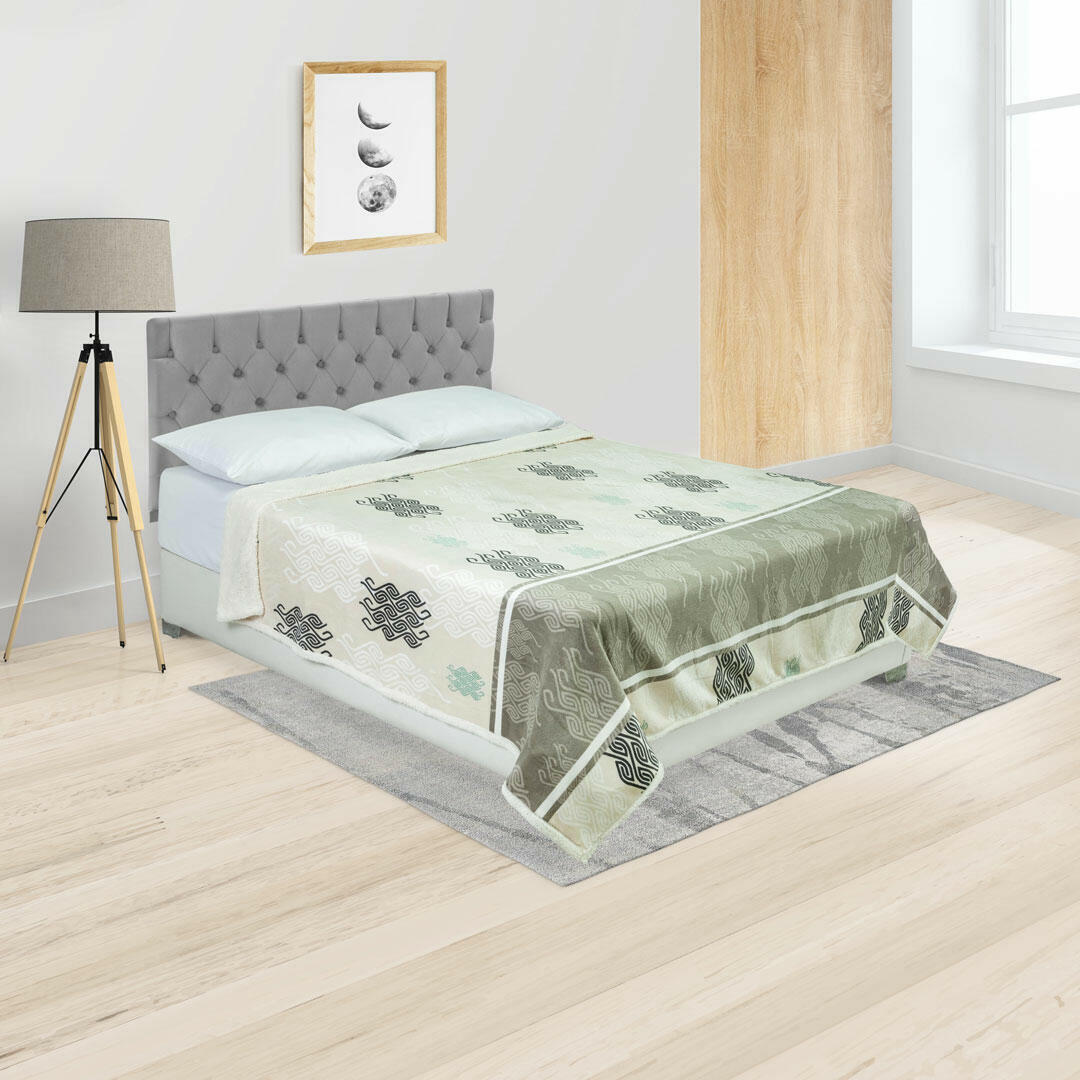 Cobija Ovejera Estampada Beige Blanco - Negro Figuras Suave