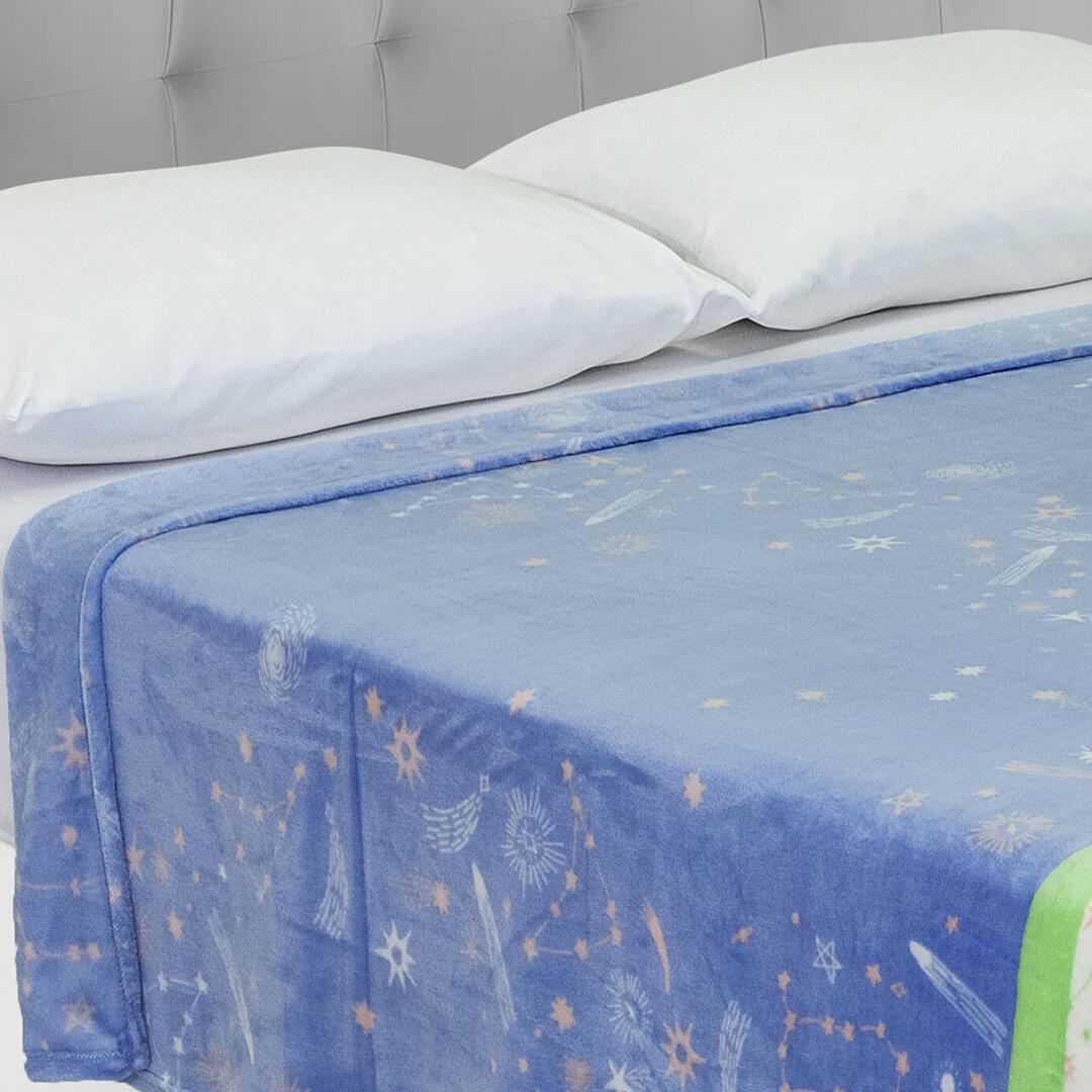 Cobija Piel De Durazno Azul Franja Blanca Con Linea Verde Suave