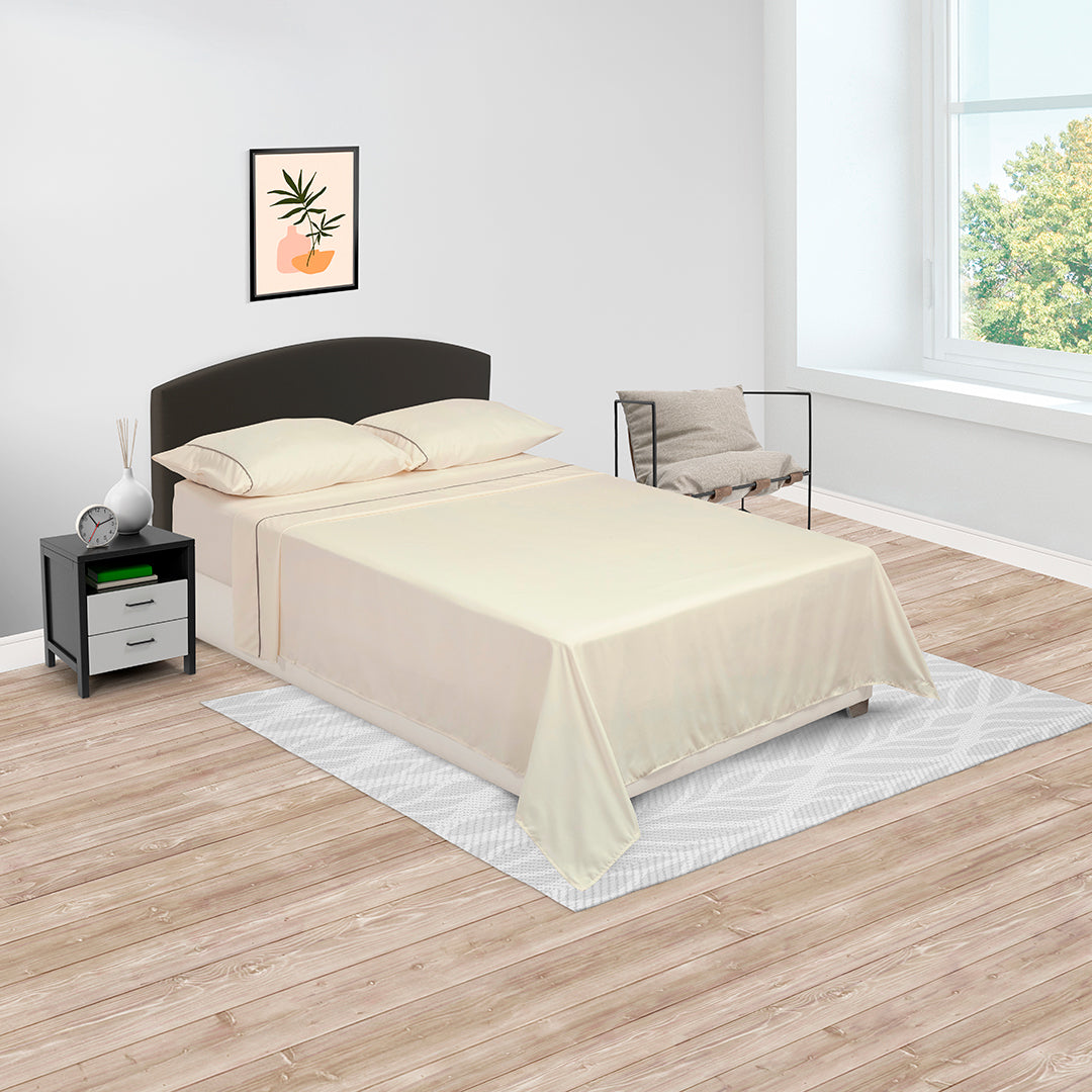 Juego De Sábanas Línea Básicos Crema