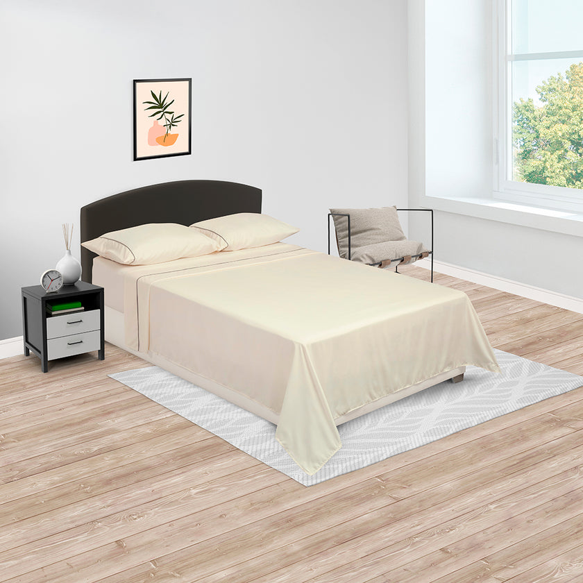 Juego De Sábanas Línea Básicos Crema