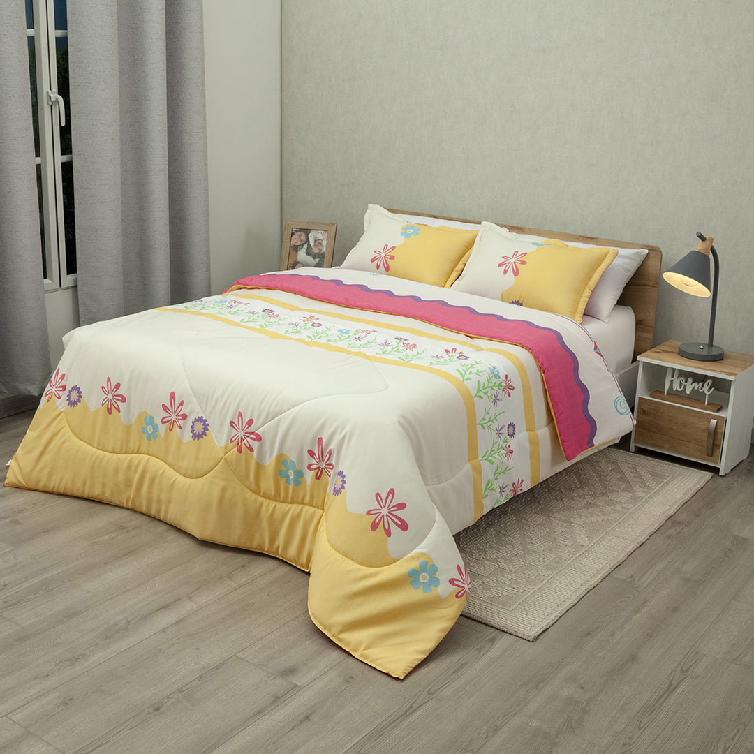 Cubrelecho Semiacolchado Doble Faz Danza Floral En Amarillo Y Fucsia