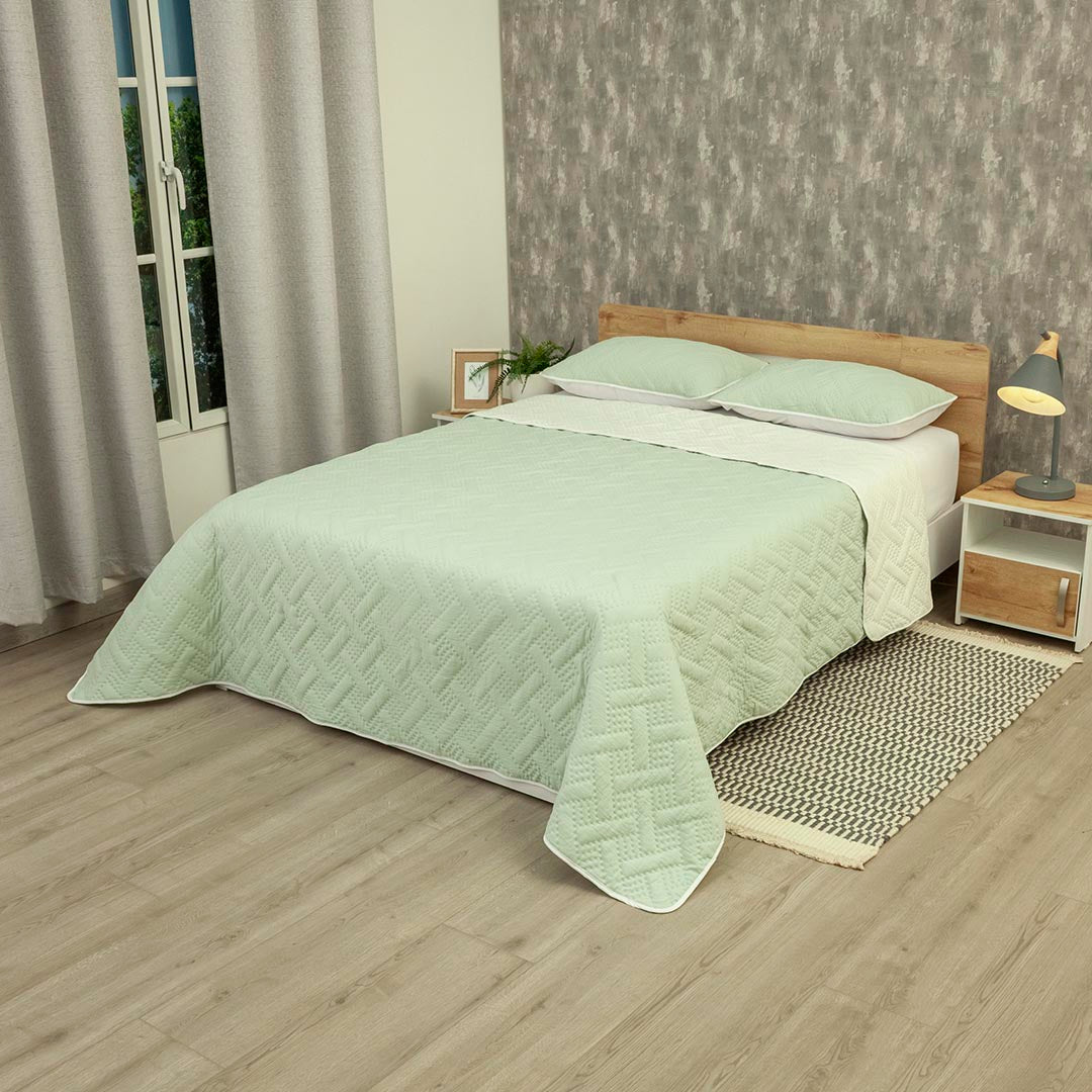 Cubrelecho Termosellado Cotton Sense Solo Fondo Beige - Verde