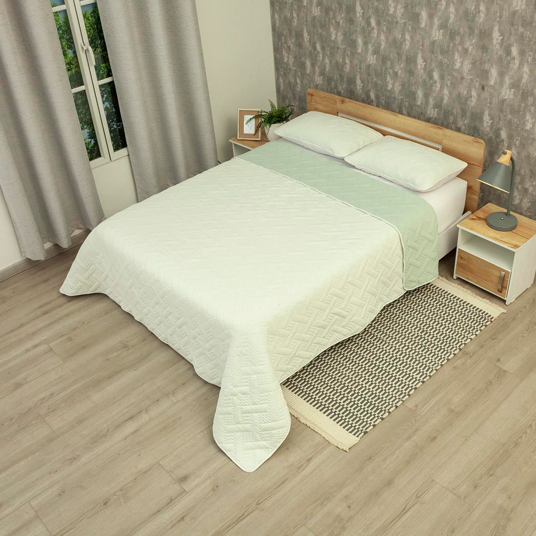 Cubrelecho Termosellado Cotton Sense Solo Fondo Beige - Verde