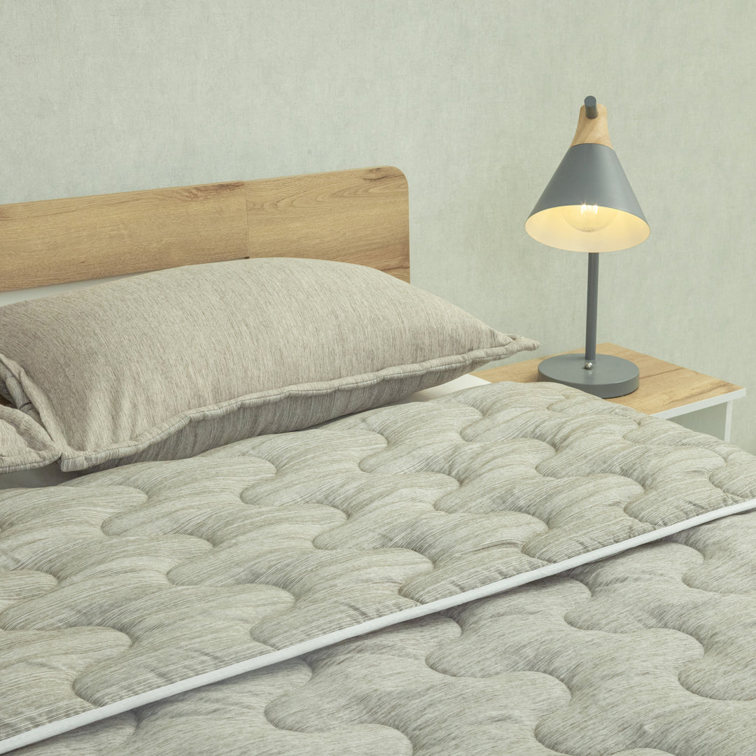 Cubrelecho Superacolchado Equilibrio Gris