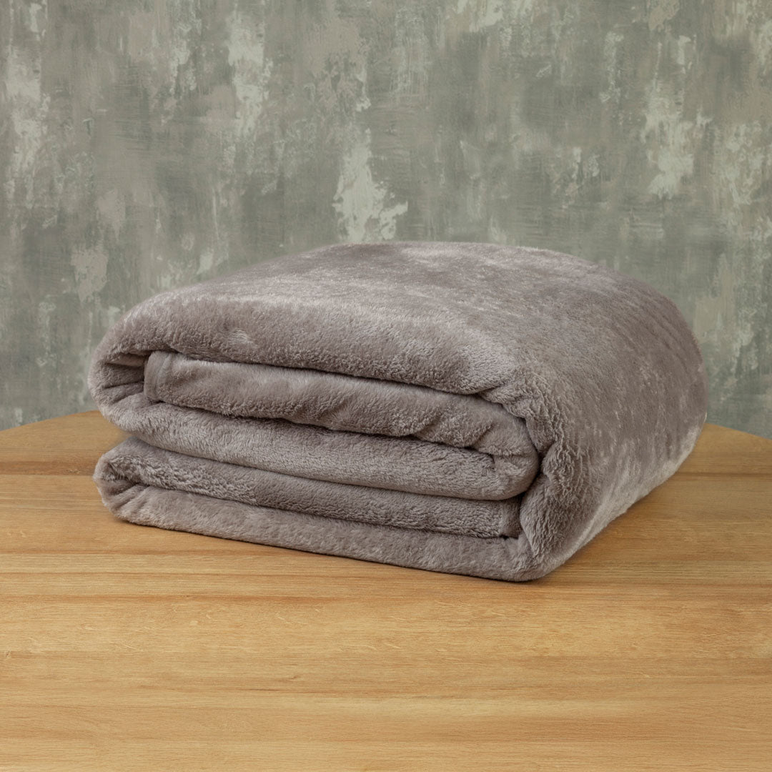 Cobija Piel De Durazno Gris Oscuro