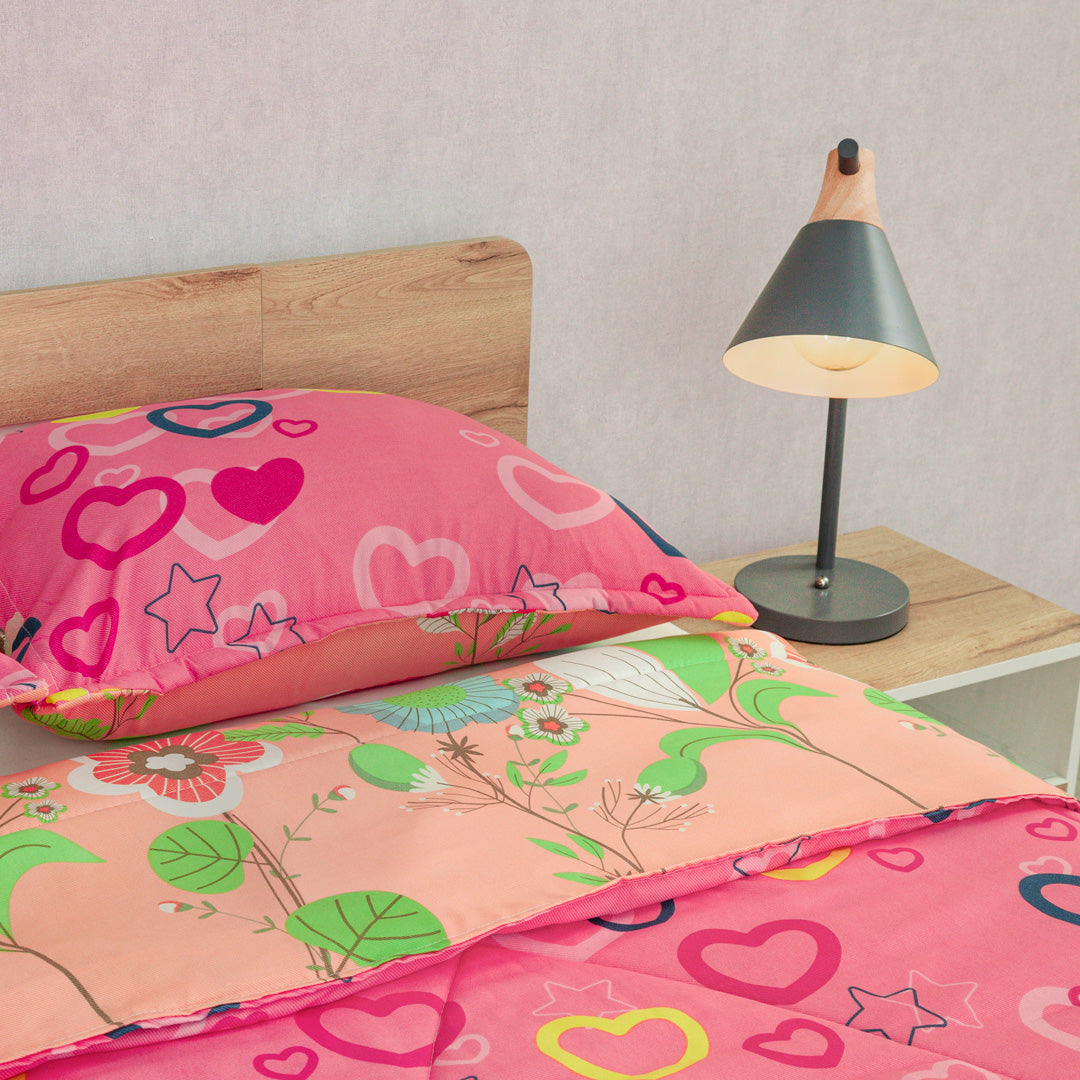 Cubrelecho Semiacolchado Doble Faz Explosión De Amor Rosa
