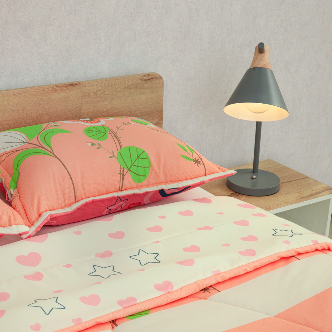 Cubrelecho Semiacolchado Doble Faz Explosión De Amor Rosa