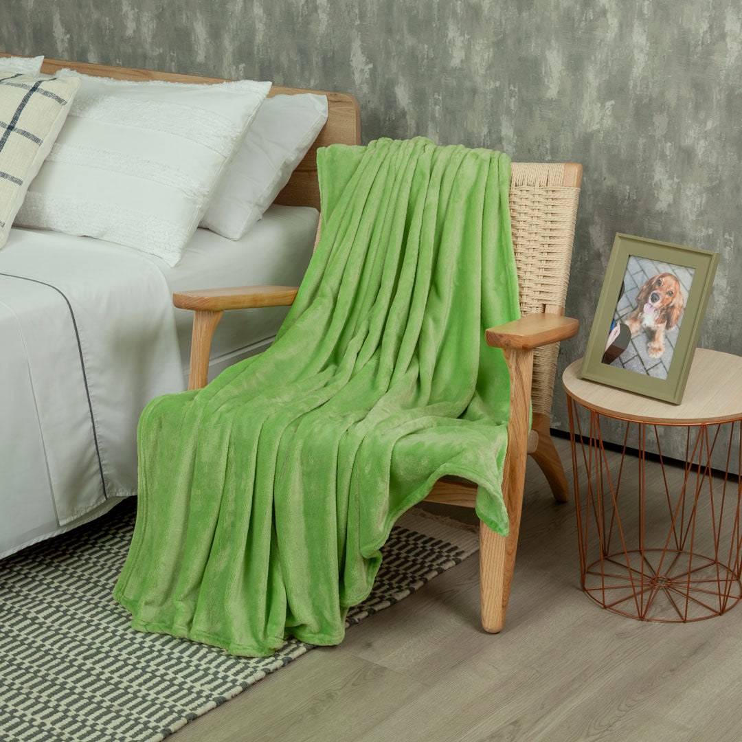 Cobija Piel De Durazno Verde Lima