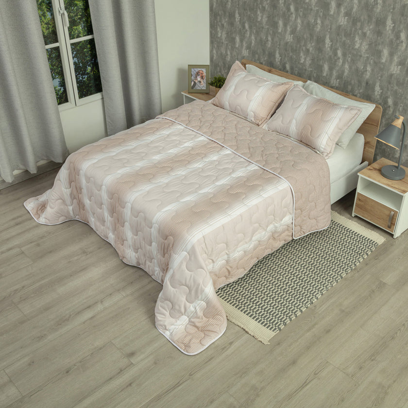 Cubrelecho Superacolchado Equilibrio Líneas Café Claro Confortable