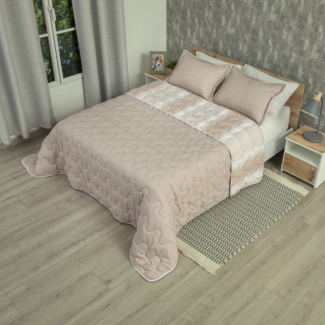 Cubrelecho Superacolchado Equilibrio Líneas Café Claro Confortable