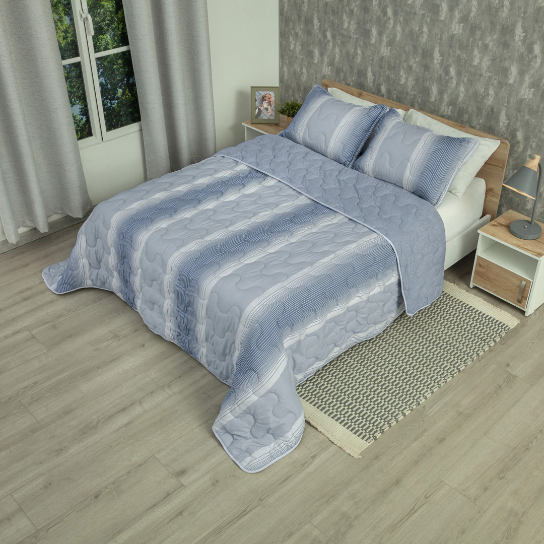 Cubrelecho Superacolchado Equilibrio Líneas Azules  Confortable