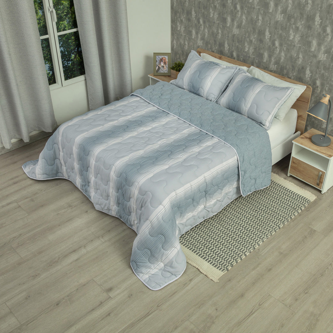 Cubrelecho Superacolchado Equilibrio Línea Azul Claro  Confortable