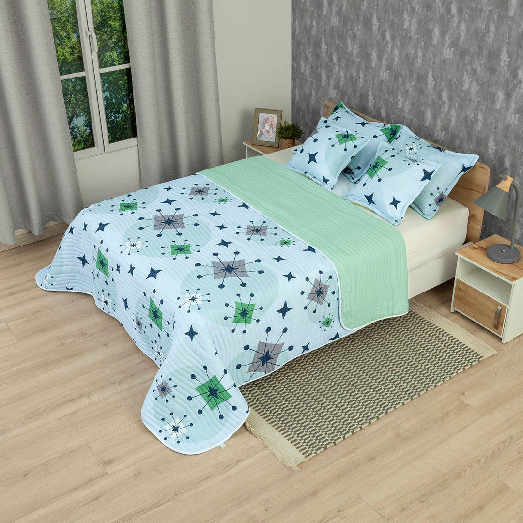 Cubrelecho Estampado Prensado Doble Faz  Universo Dual