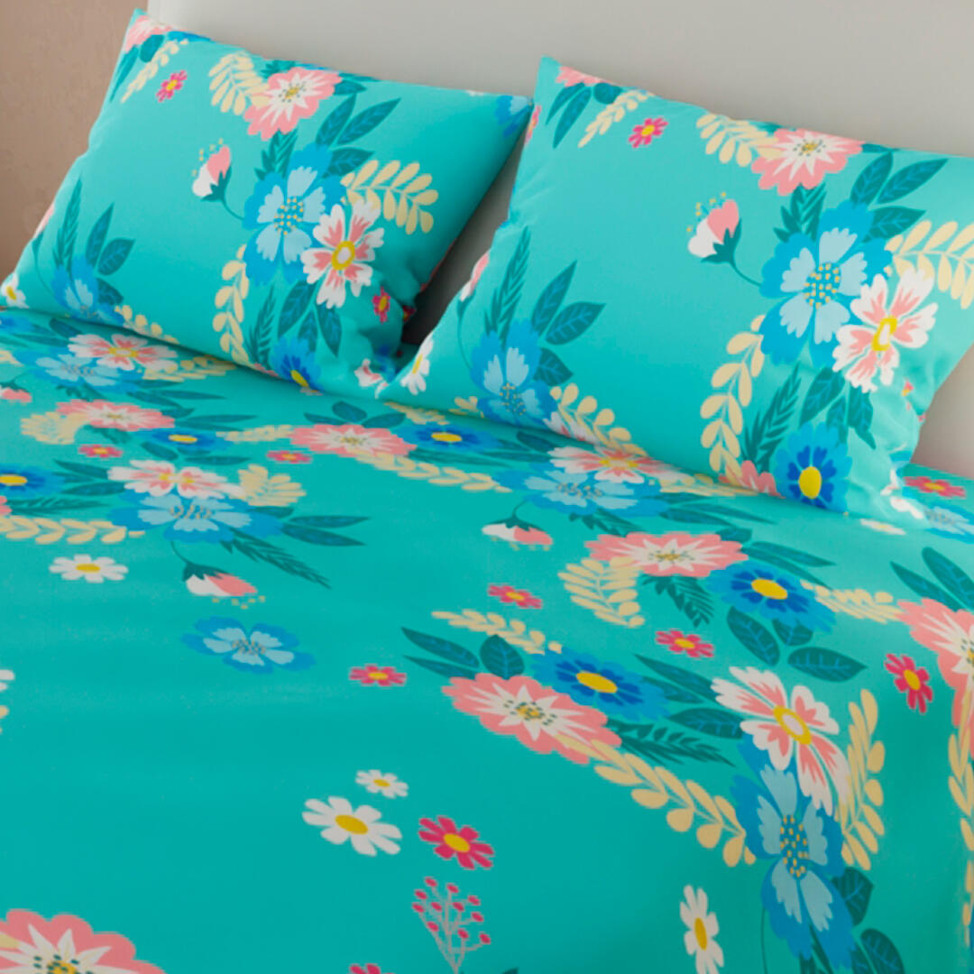 Juego De Sabanas Con Cortinas Floral Fondo Azul Capri