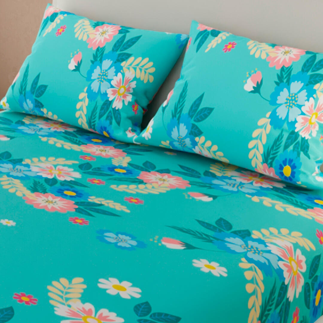 Sabana Ajustable Estampado Floral Fondo Azul Celeste