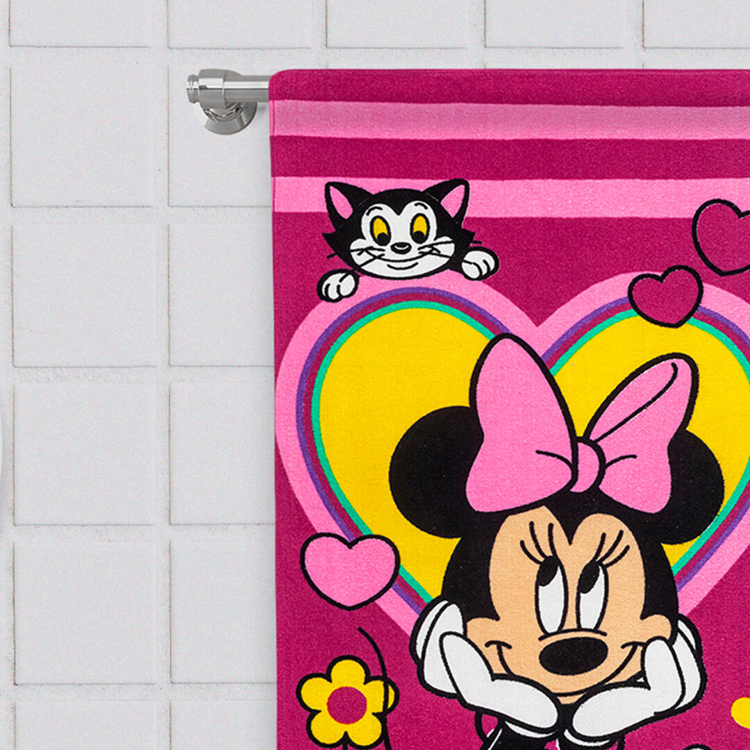 Toalla Infantil 320 Gramos Minnie Corazón Amarillo Fondo Rosado