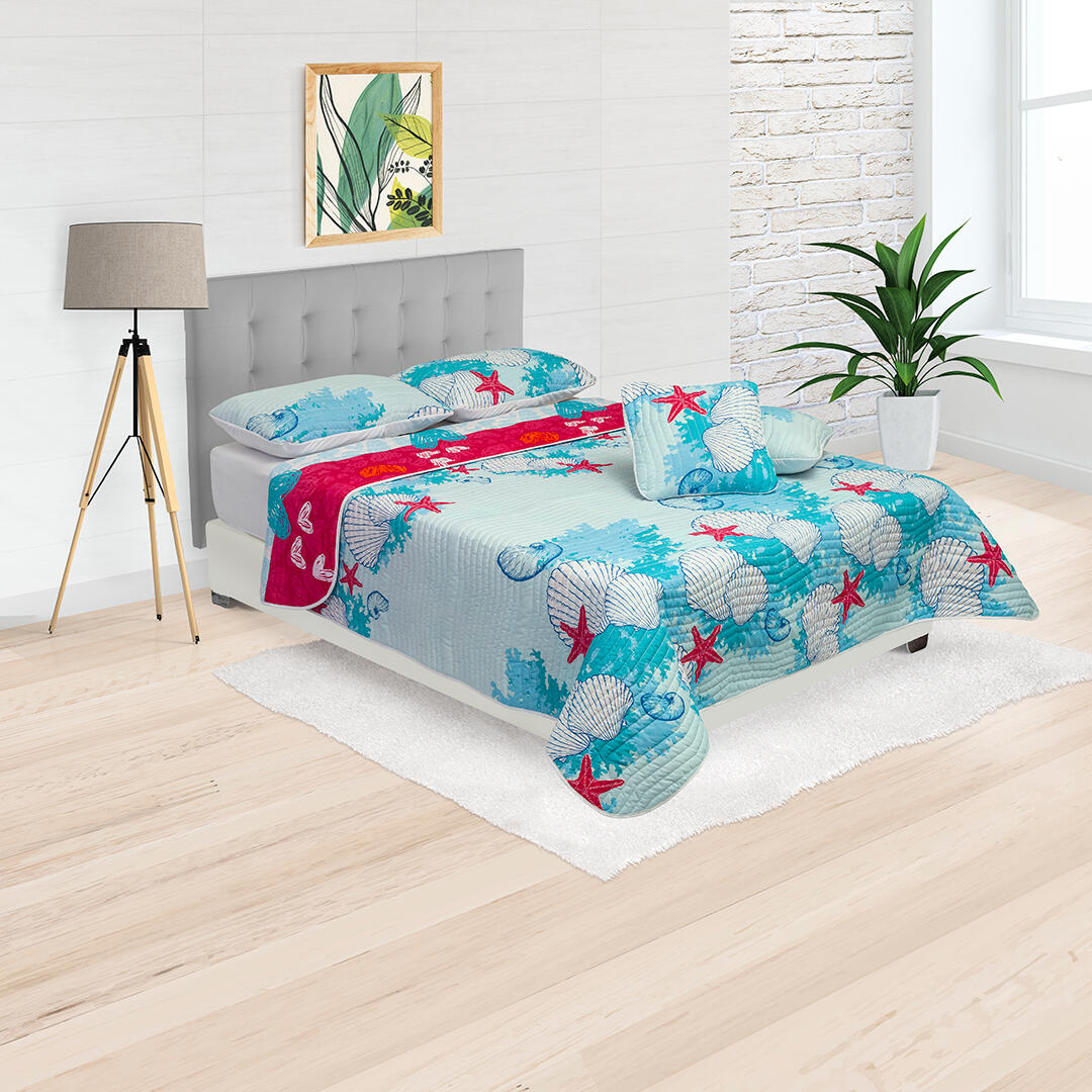Cubrelecho Estampado Prensado Doble Faz Patron De Corazones Azul Naranja Fondo Fucsia Confortable