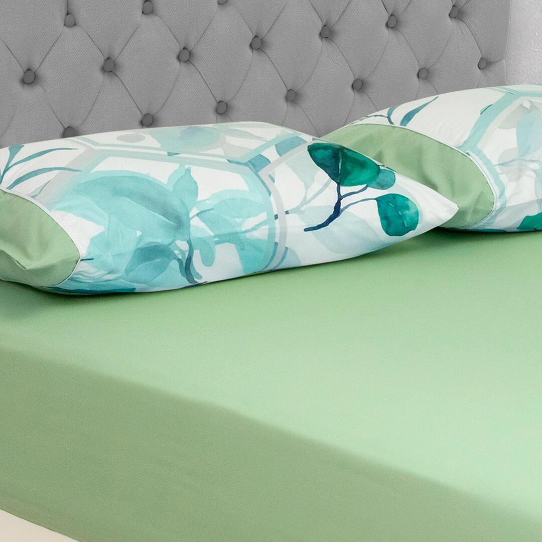 Sabana Ajustable Linea Barcelona Fundas De Flores Fondo Verde Suave
