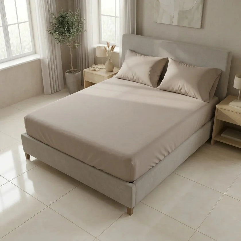 Sábana Ajustable Unicolor Microfibra Suavizada Crema Confortable