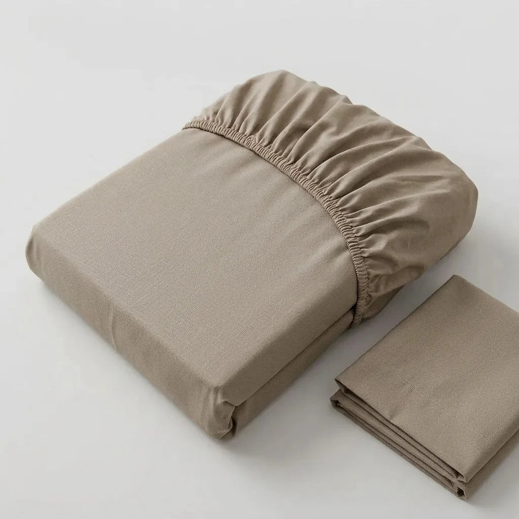 Sábana Ajustable Unicolor Microfibra Suavizada Crema Confortable