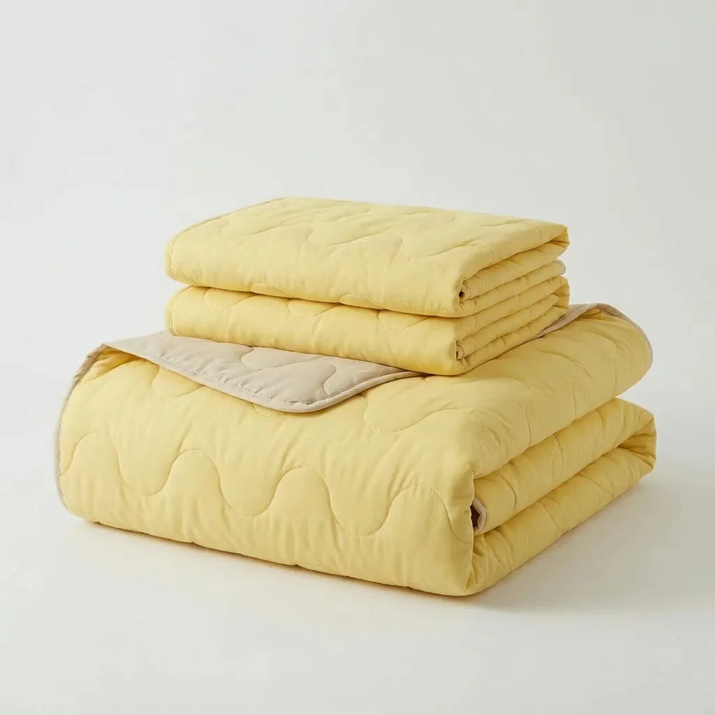 Cubrelecho Acolchado Cotton Sense Solo Fondo Amarillo -Beige