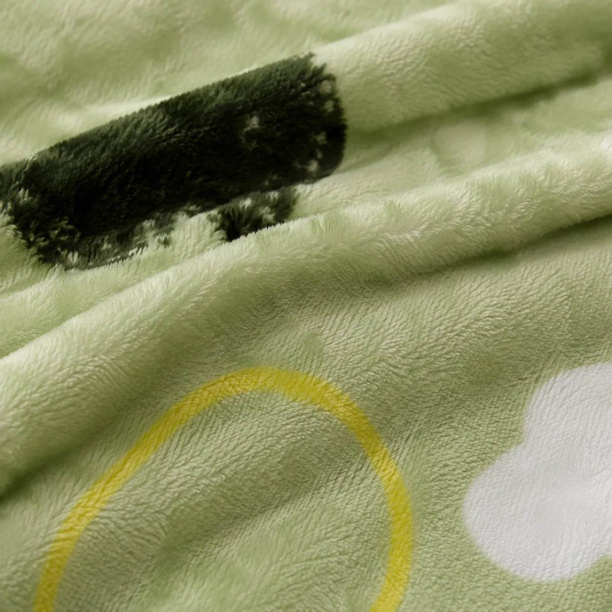 Cobija Piel De Durazno Estampada Marea Verde