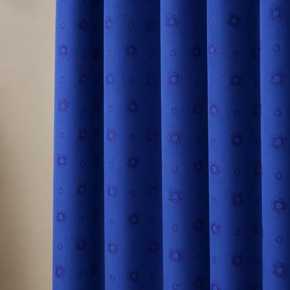 Cortina Yacar Boton Azul Elegante